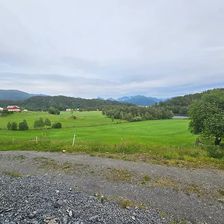 Gardsidyll I Flotte Omgivelser Apartamento Ålesund