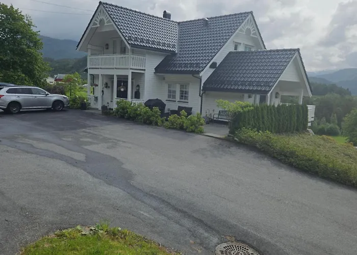 公寓 Gardsidyll I Flotte Omgivelser *