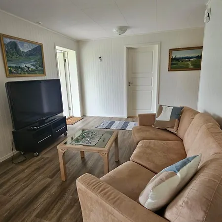 Gardsidyll I Flotte Omgivelser *